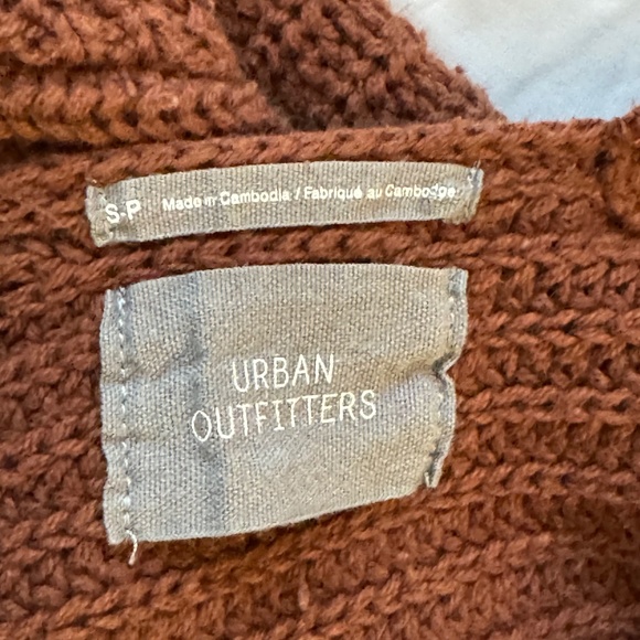 Urban Outfitters Open Back Sweater - Size Small - Picture 5 of 5